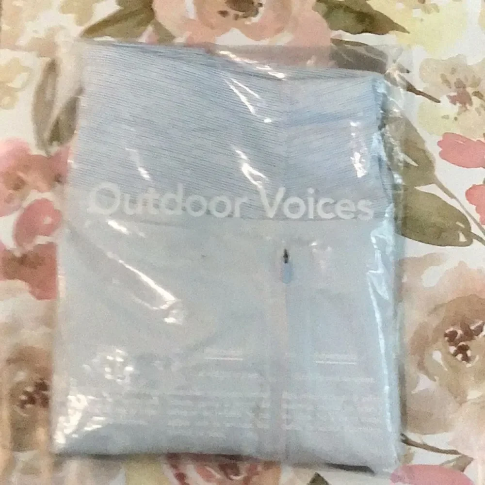 Outdoor Voices NWT Hudson 4